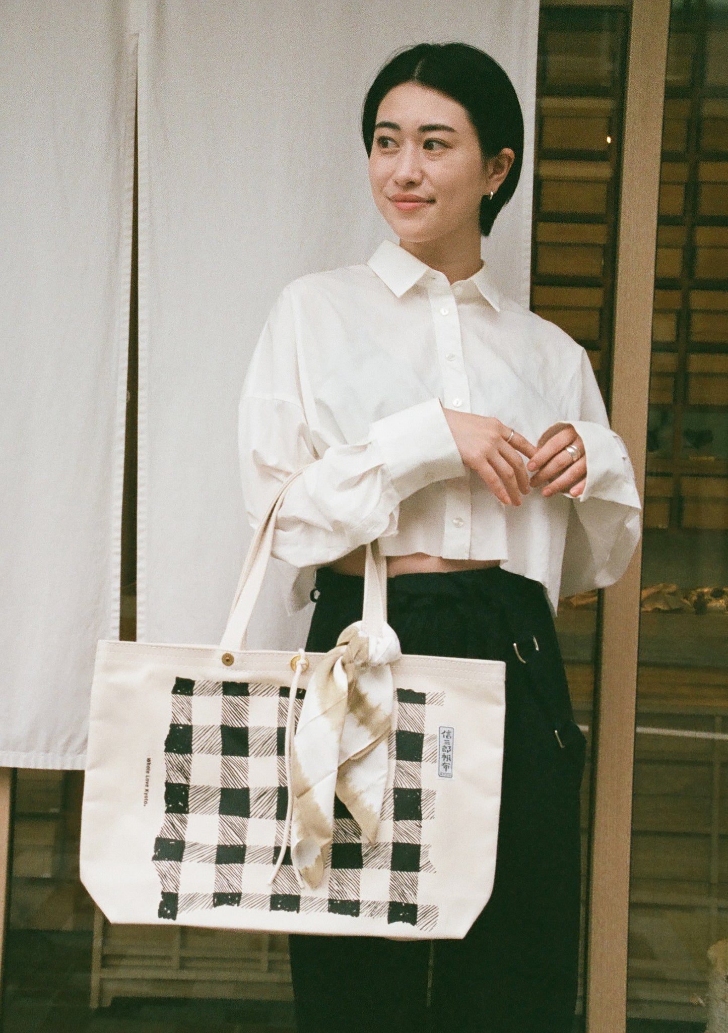 TOCHU 横段絞り_スカーフ_うぐいす5