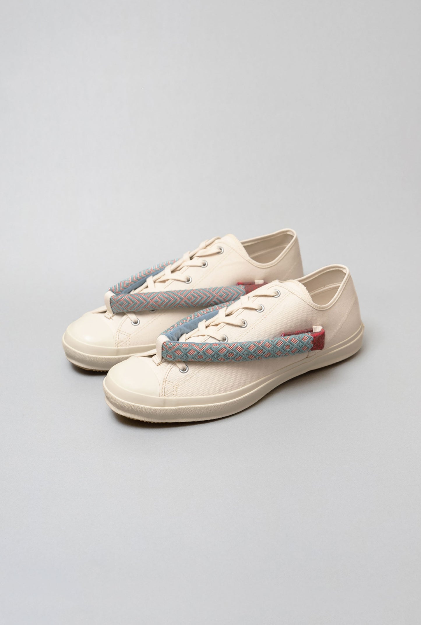 HANAO SHOES_KOGINSASHI (Kogin embroidery)_16