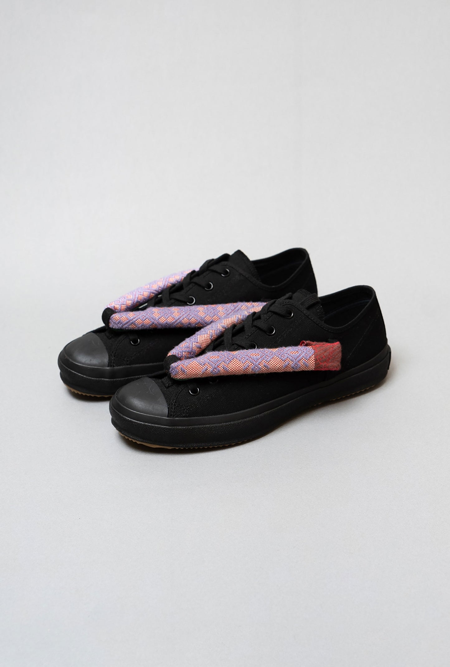 HANAO SHOES_KOGINSASHI (Kogin embroidery)_13