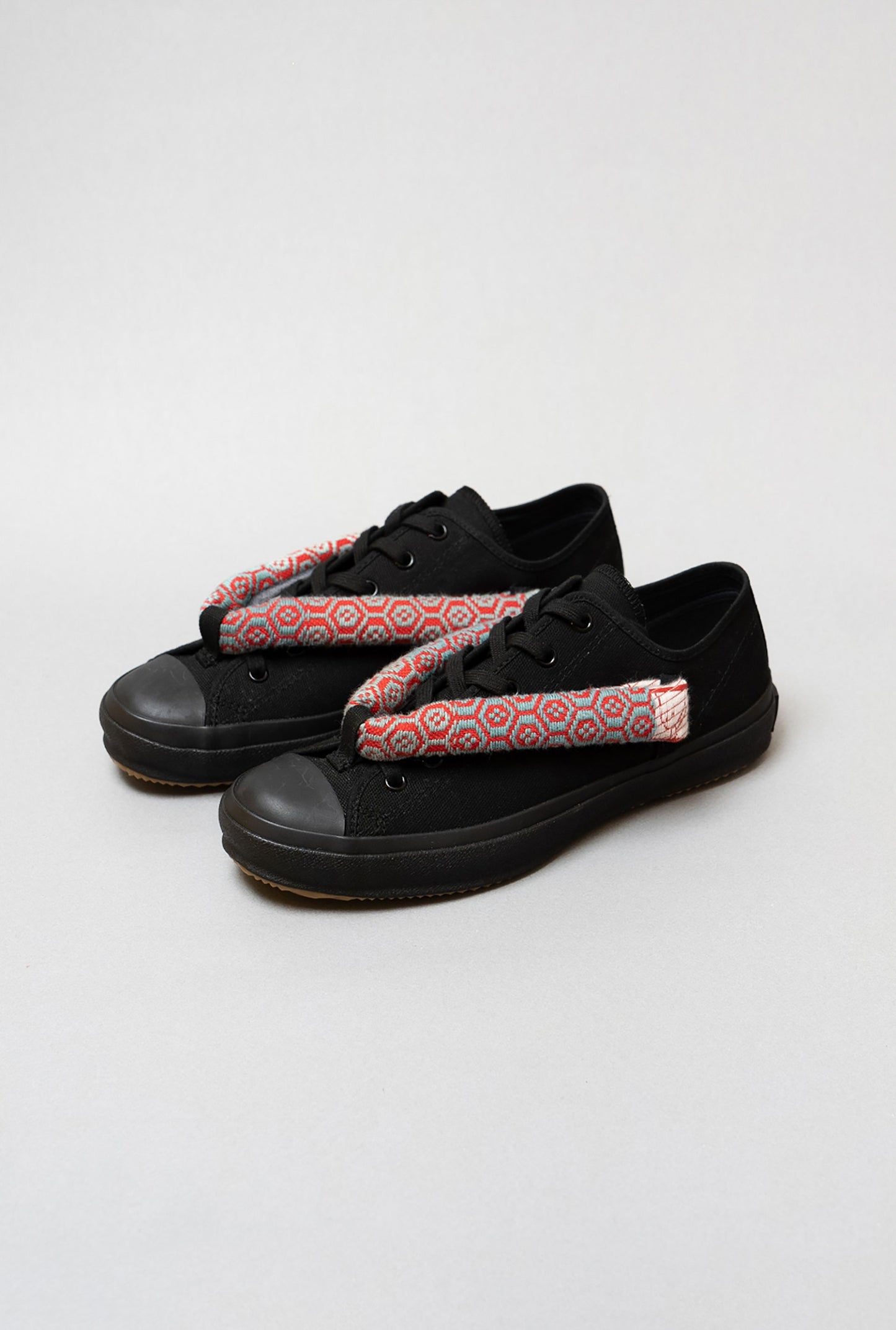 HANAO SHOES_KOGINSASHI (Kogin embroidery)_9
