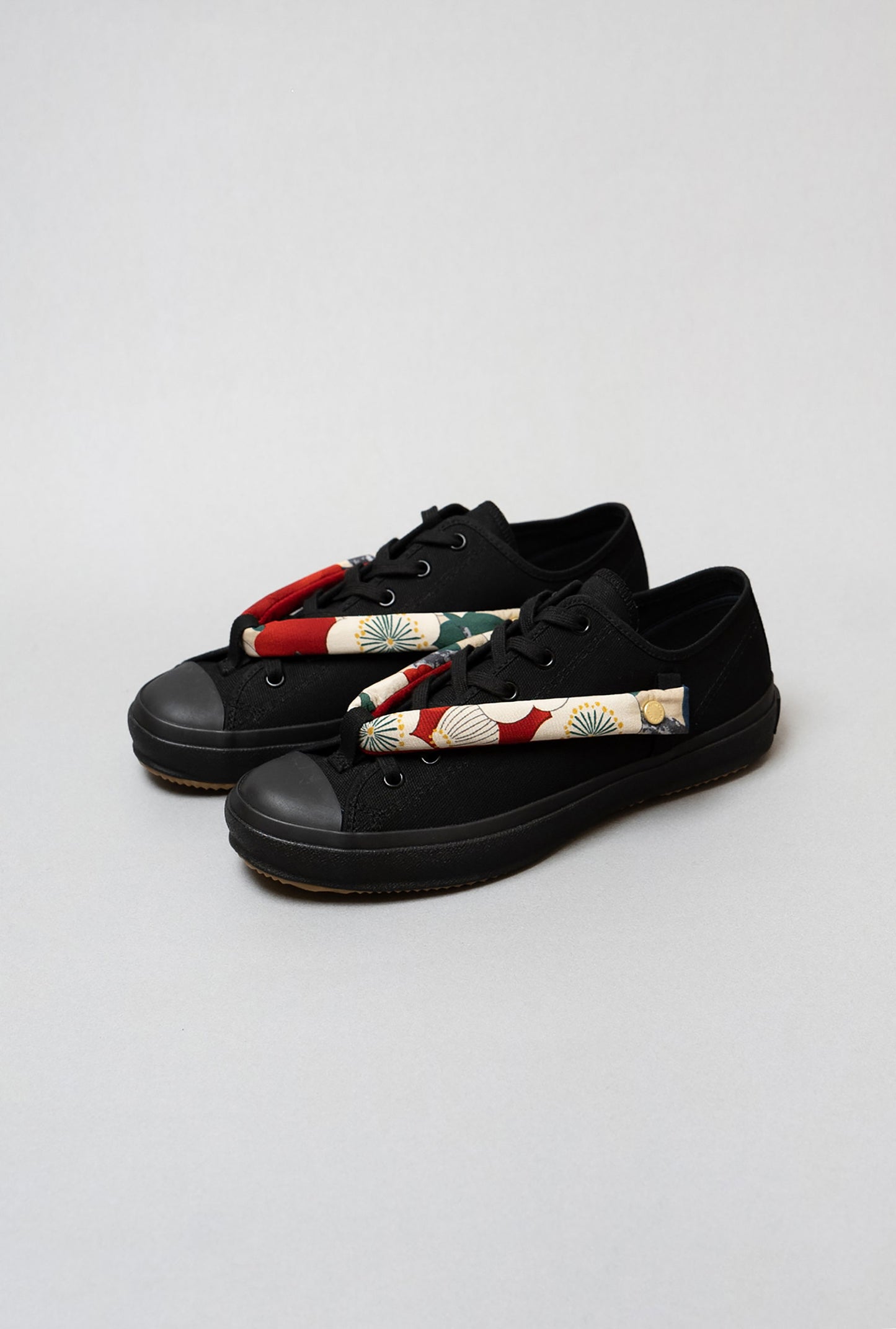 HANAO SHOES_KYOYUZEN (dyeing)_UME TSUBAKI (plum, camellia)