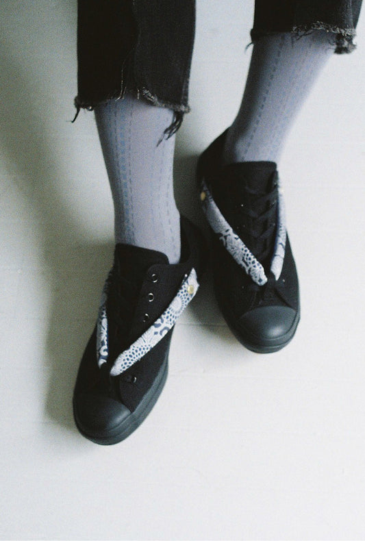 HANAO SHOES_KYOYUZEN (dyeing)_SUZUME and INAHO (sparrow and ear of rice plant)