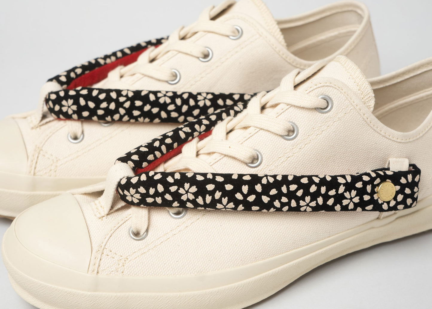 HANAO SHOES_Standard(桜 / red)_White_アップ