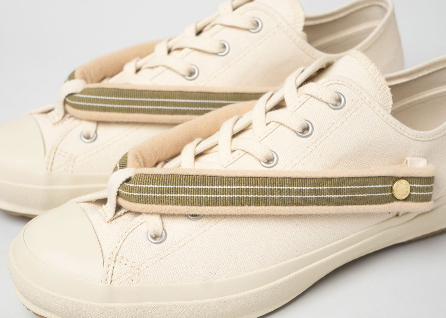 HANAO SHOES_KYOSANADAHIMO(縞 / 柳茶)_White_アップ