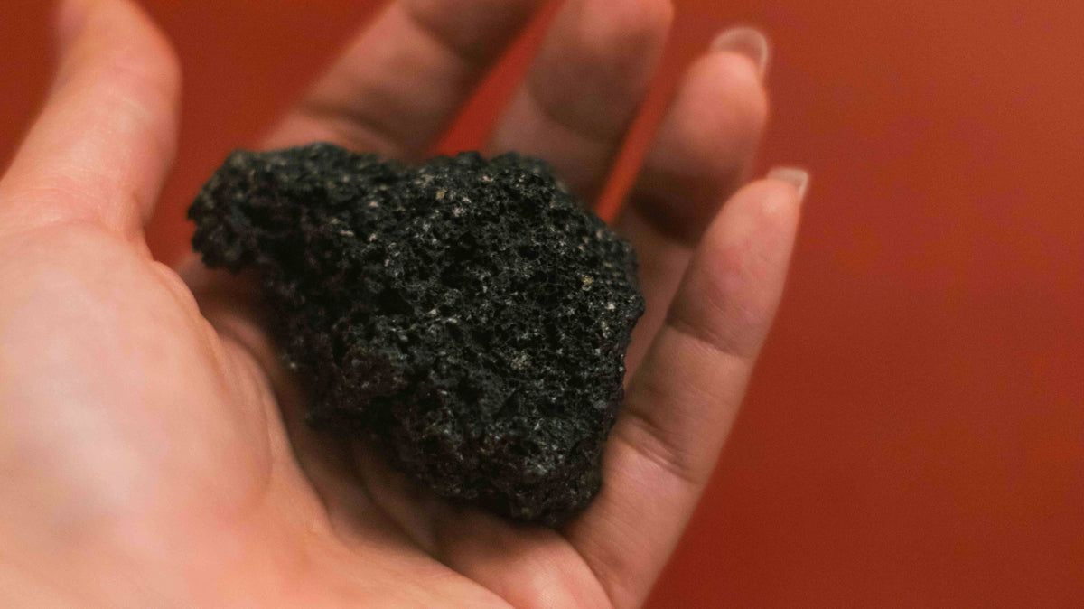 アイスランドのお土産「火山の石」