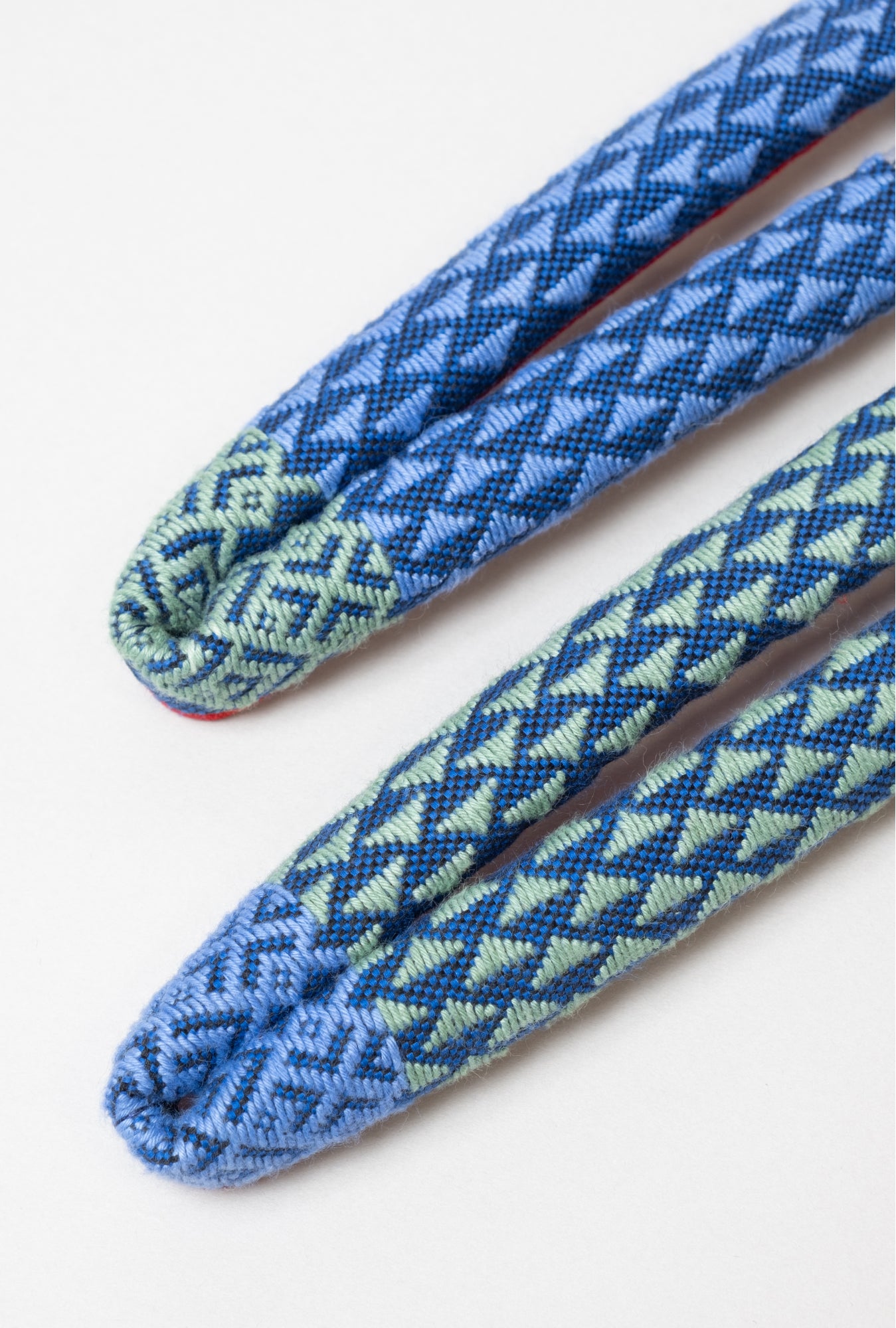 HANAO SHOES_KOGINSASHI (Kogin embroidery)_17