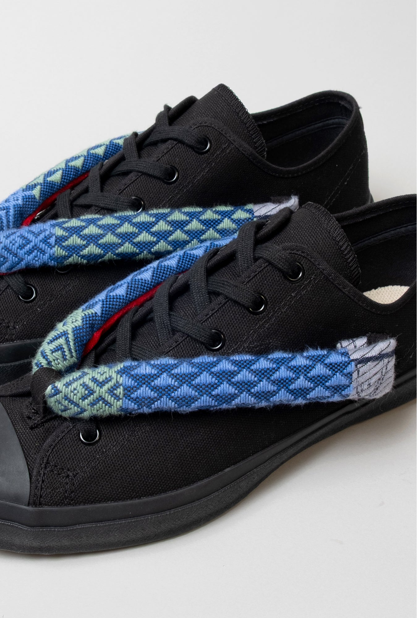 HANAO SHOES_KOGINSASHI (Kogin embroidery)_17