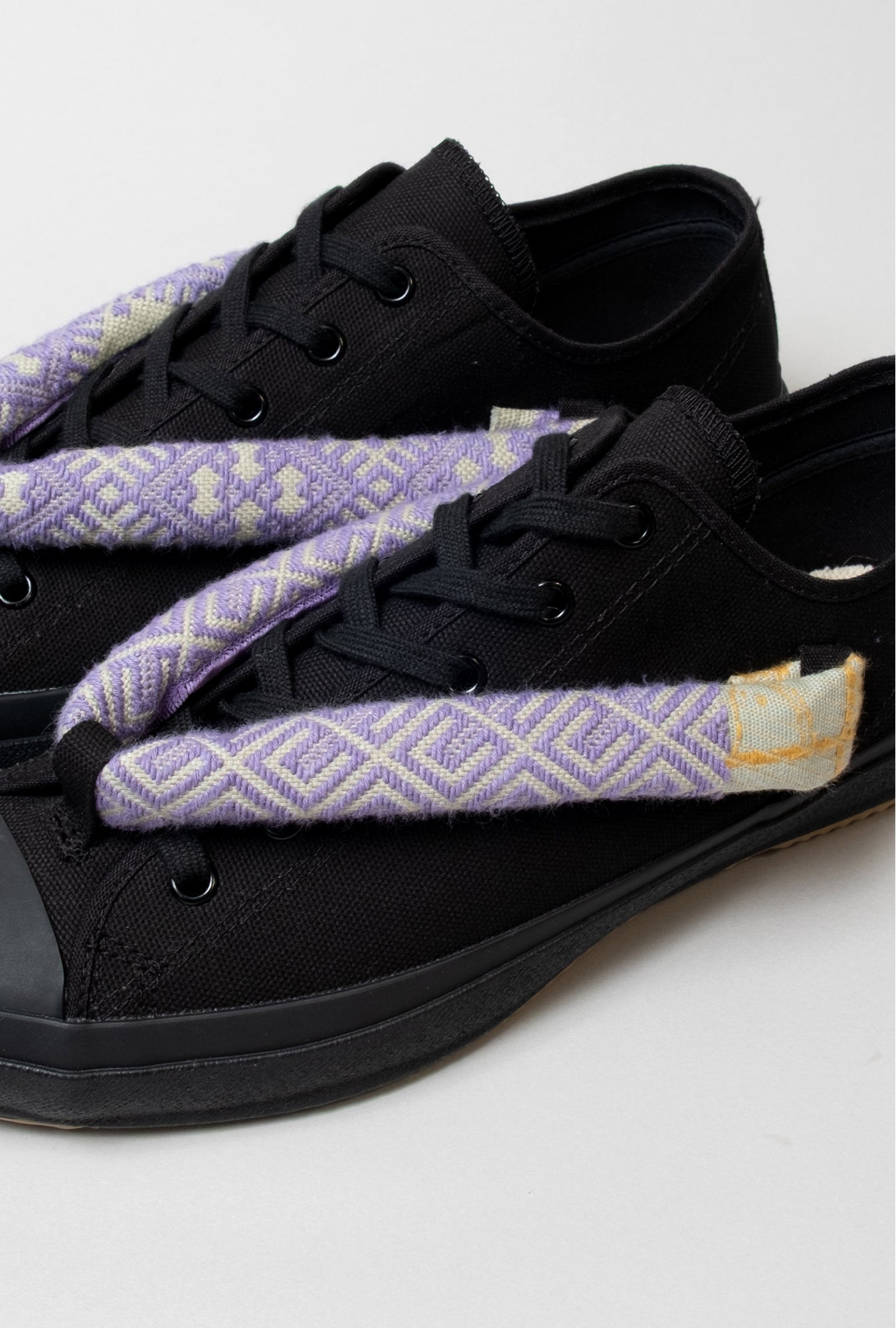 HANAO SHOES_KOGINSASHI (Kogin embroidery)_17
