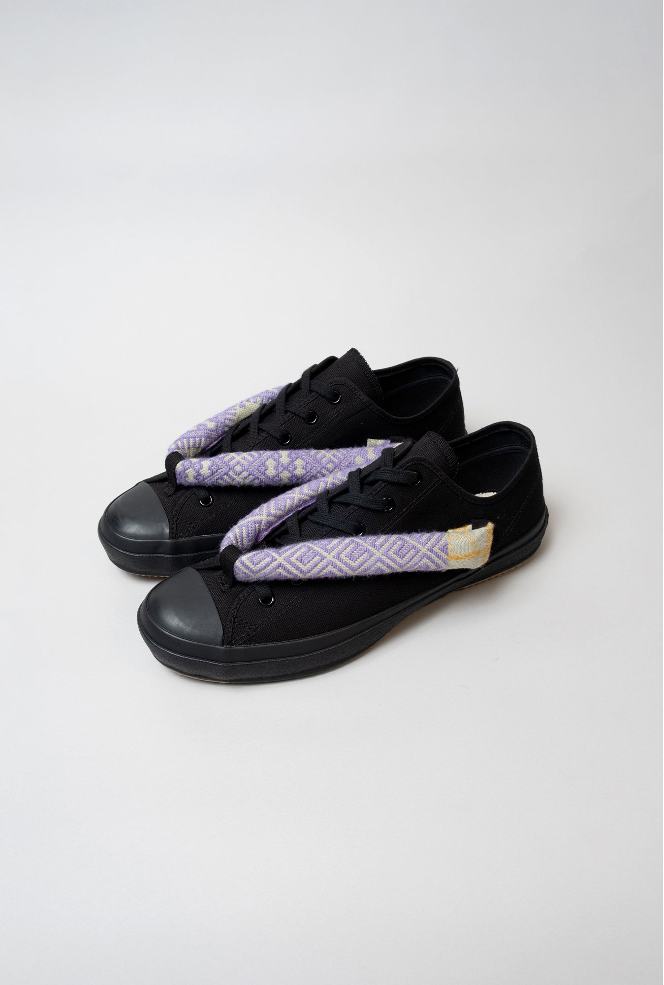 HANAO SHOES_KOGINSASHI (Kogin embroidery)_17