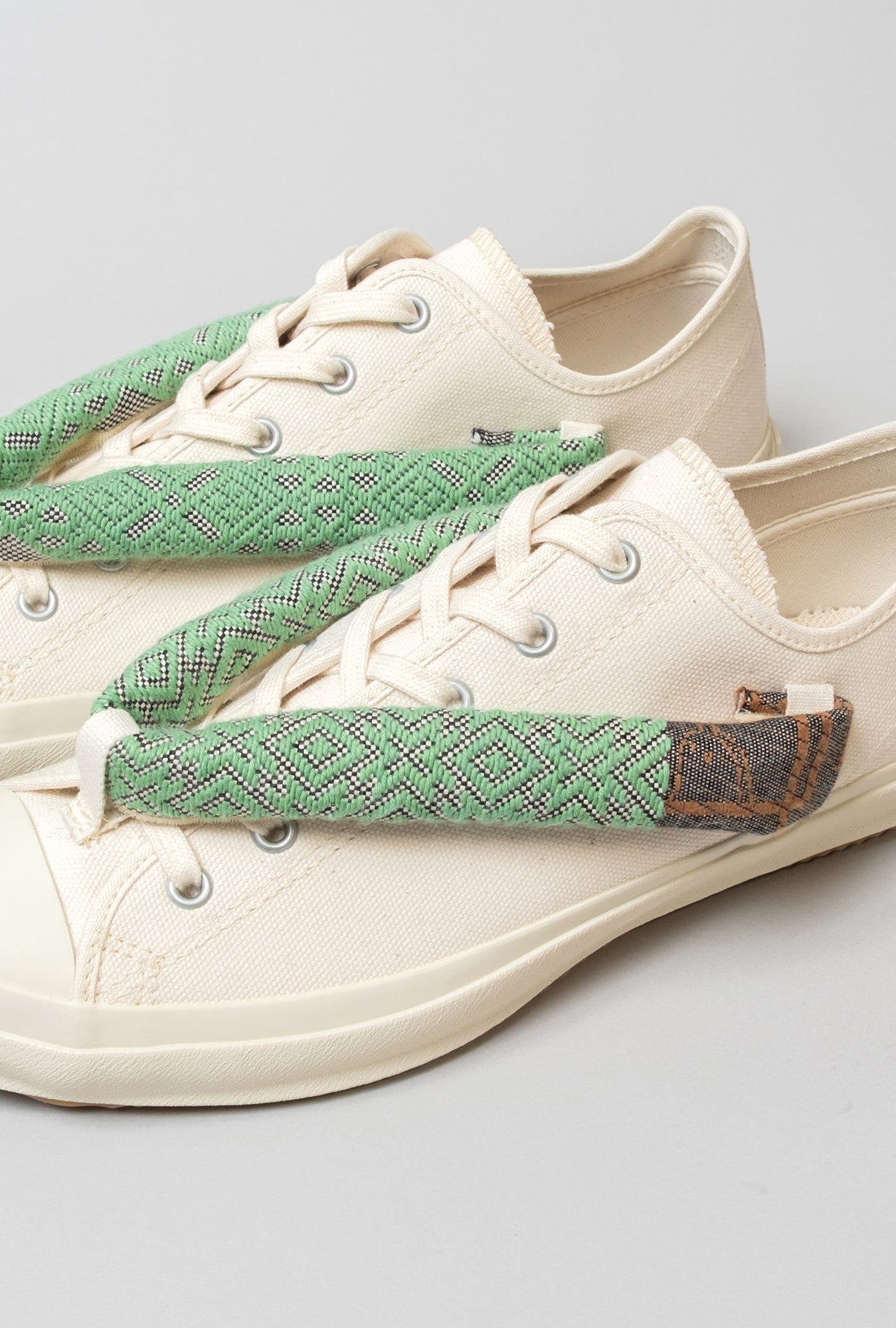 HANAO SHOES_KOGINSASHI (Kogin embroidery)_17