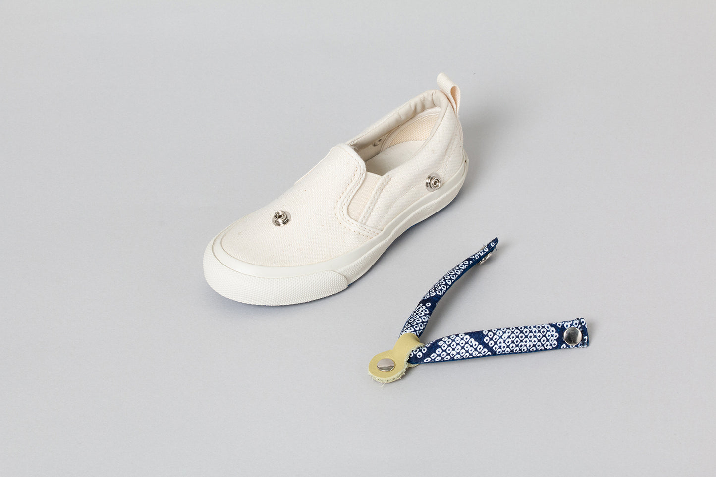 HANAO SHOES_MINO TSUTSUHIKI HONZOME (Mino Tsutsuhiki Hand-Dyeing)