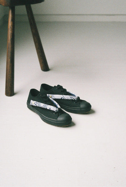 HANAO SHOES_KYOYUZEN (dyeing)_SUZUME and INAHO (sparrow and ear of rice plant)