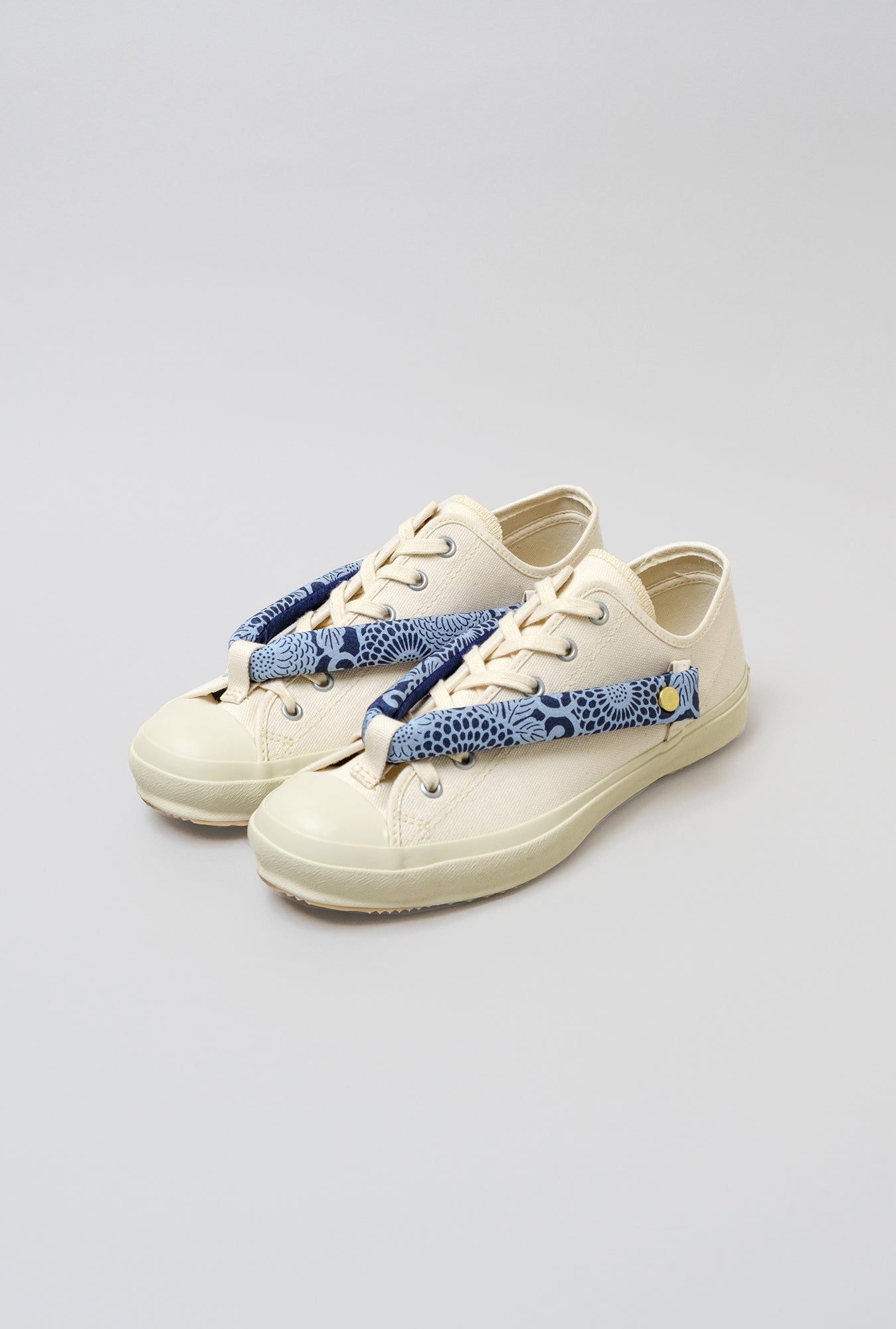 HANAO SHOES_KYOYUZEN (dyeing)_SUZUME and INAHO (sparrow and ear of rice plant)