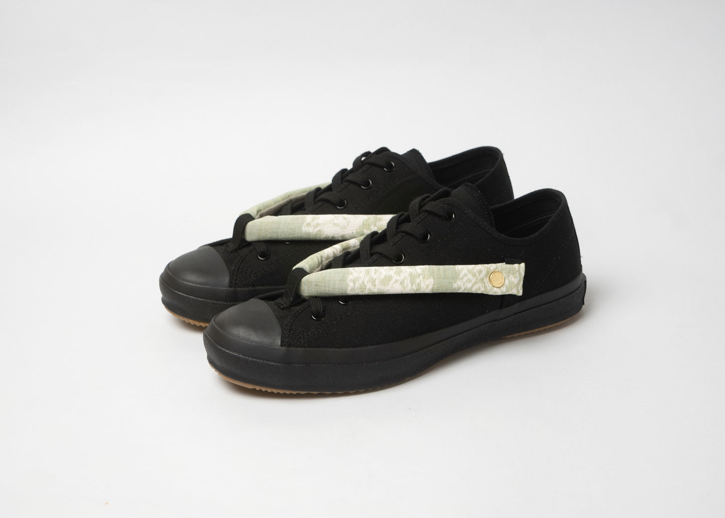 HANAO SHOES＿OJIYACHIJIMI_Black_引き