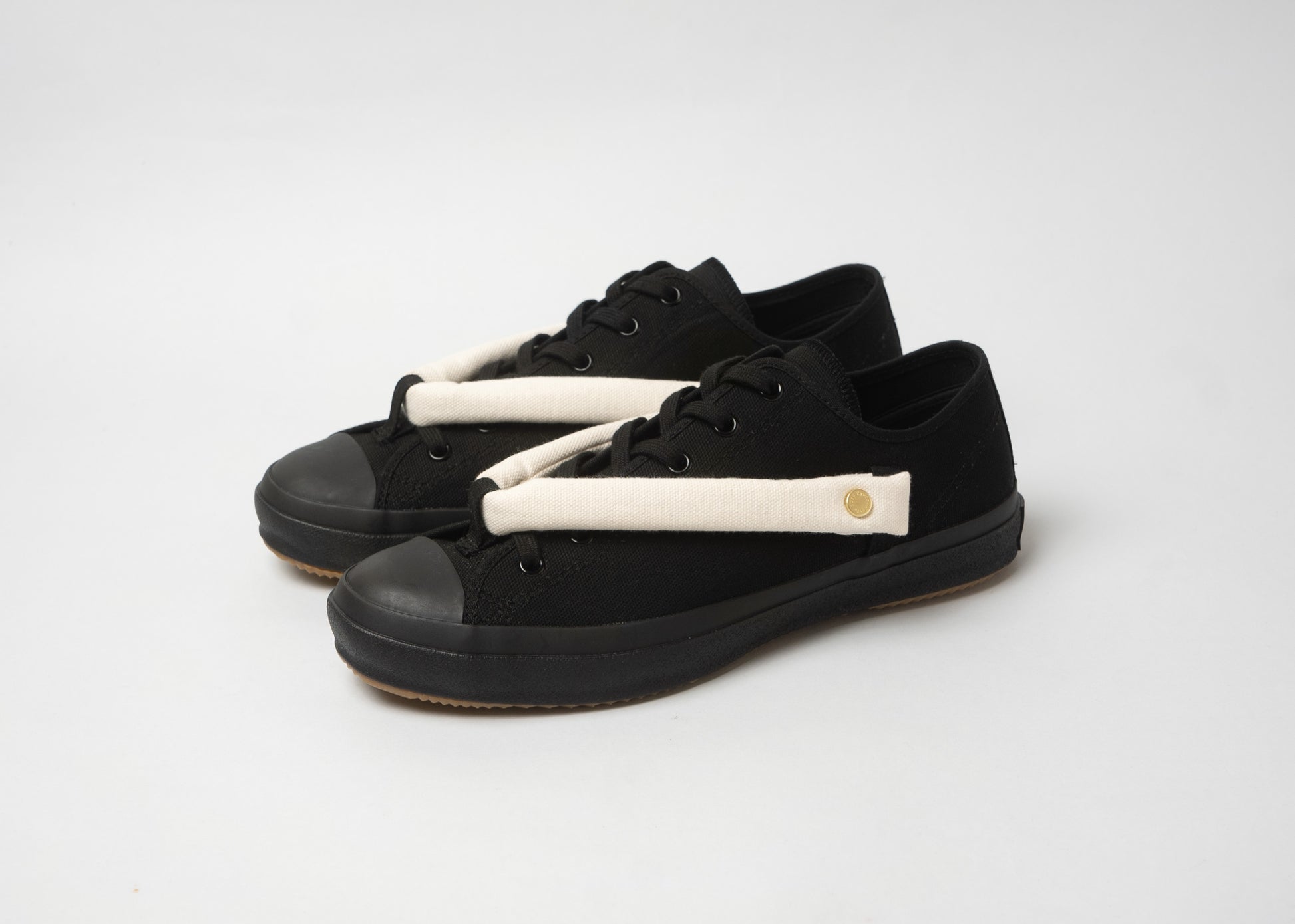 HANAO SHOES＿Neutral（White）_Black_引き