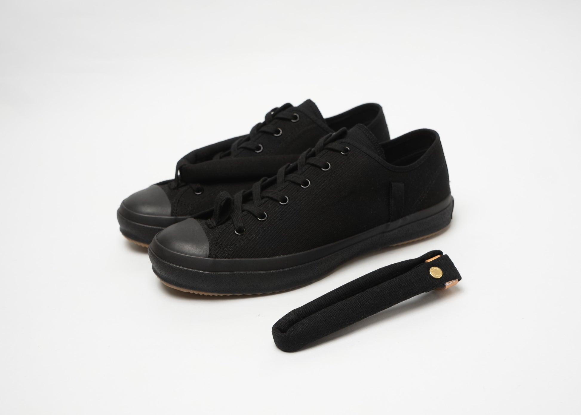 HANAO SHOES_Black_取り外し