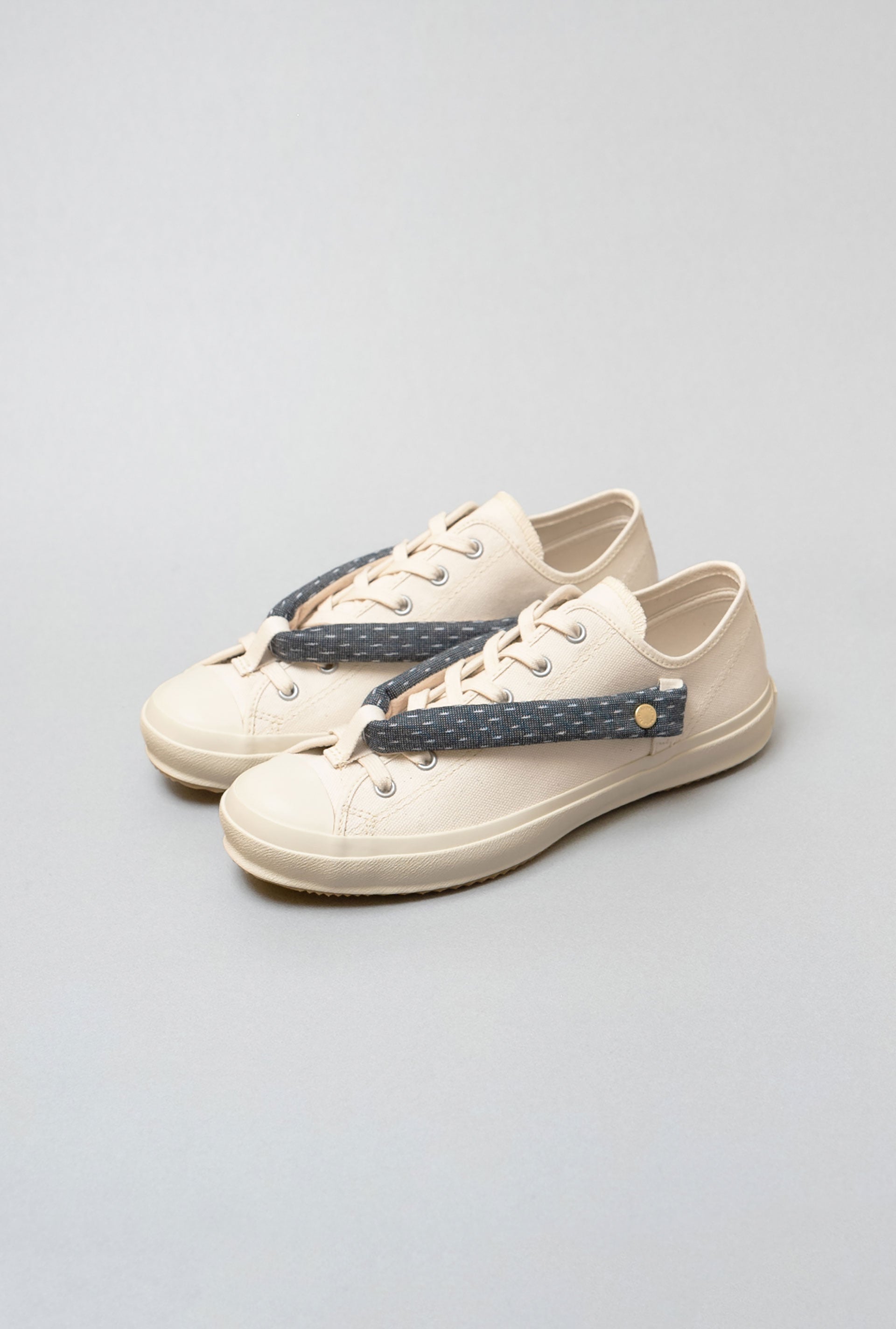 HANAO SHOES＿KURUMEGASURI（紺鼠）_White_引き