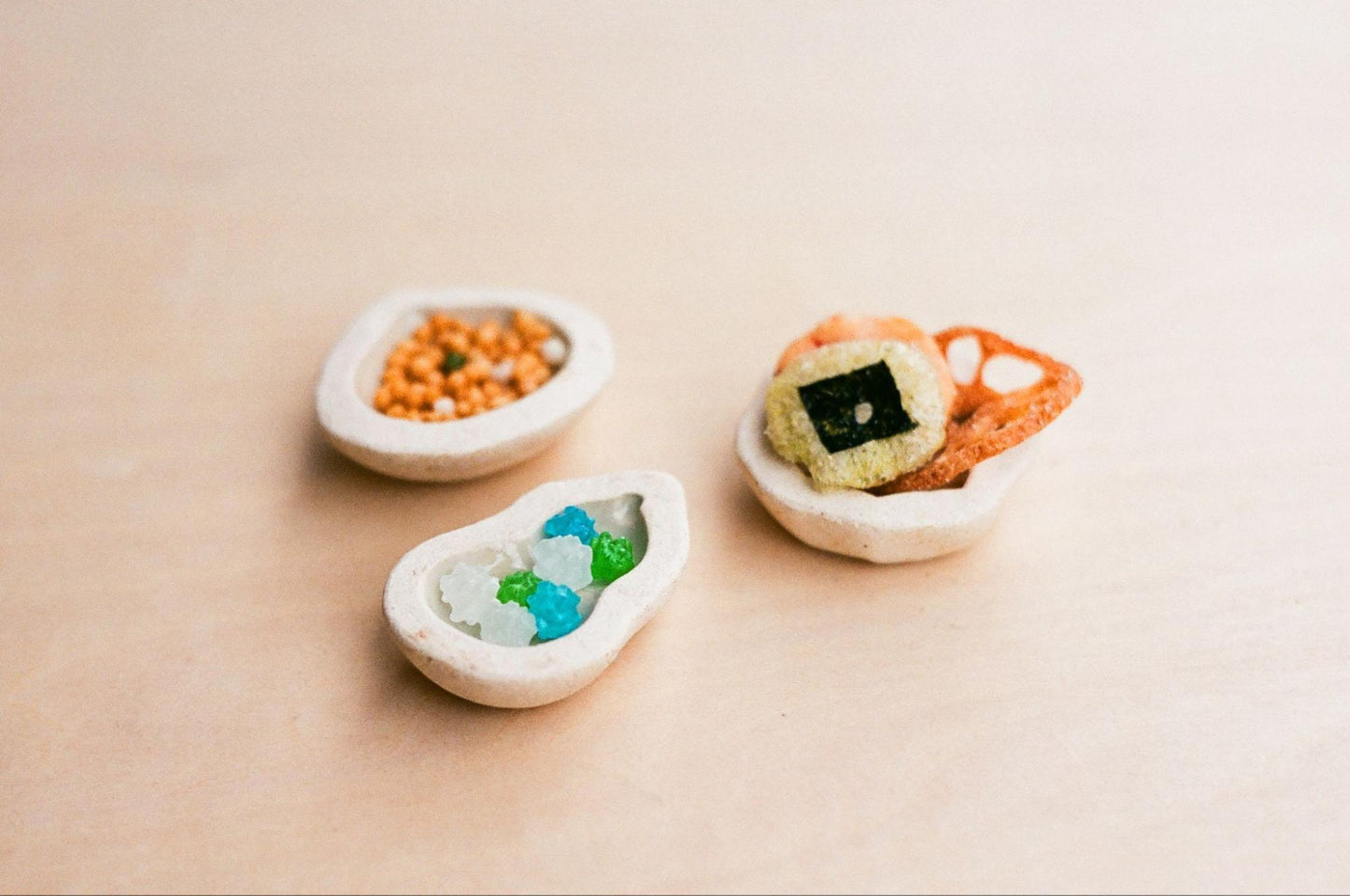 陶器の菓子型 ３つセット（千鳥・薔薇・椿）