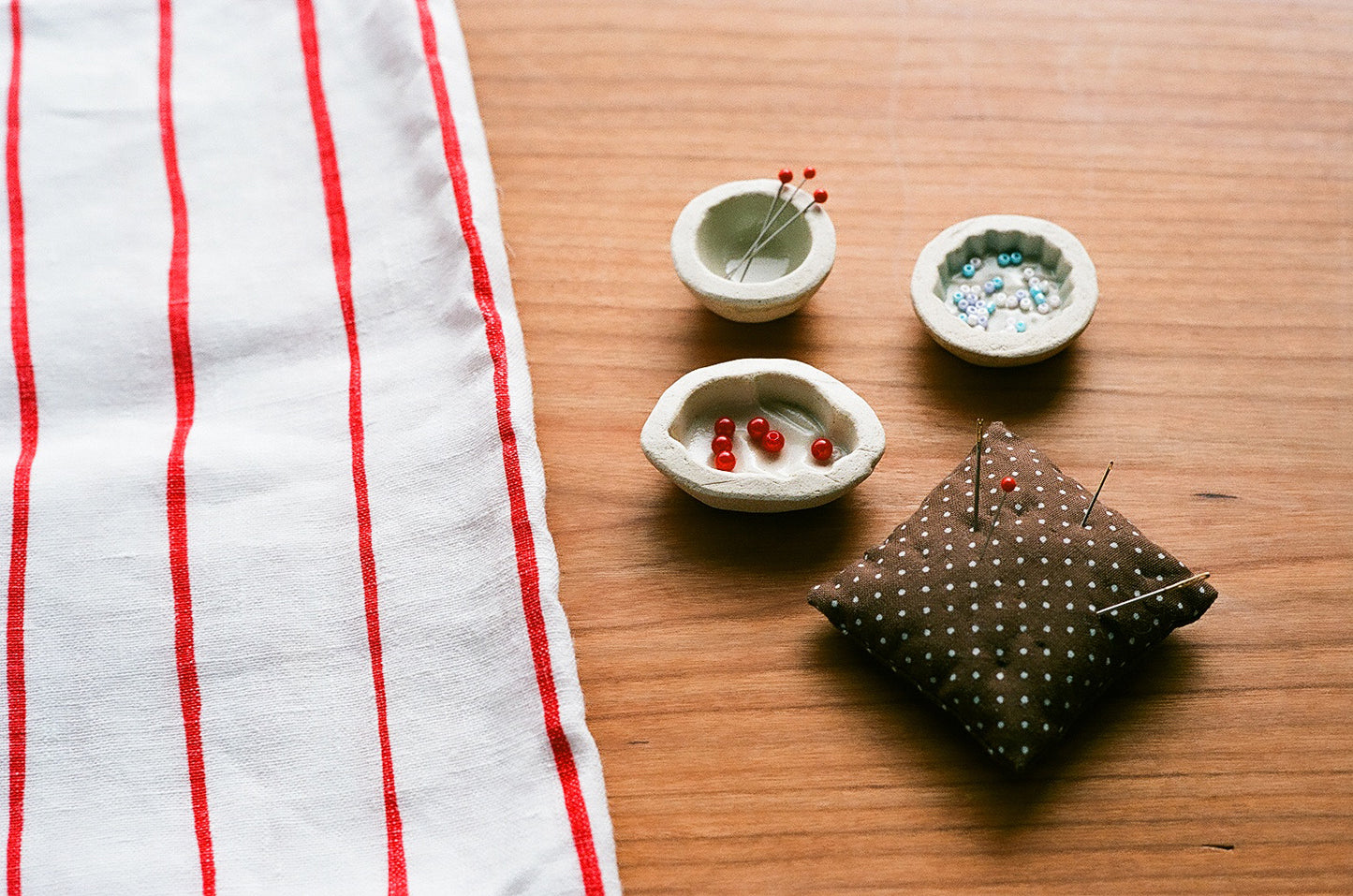 陶器の菓子型 ３つセット（千鳥・薔薇・椿）