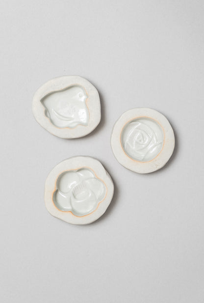 陶器の菓子型 ３つセット（千鳥・薔薇・椿）
